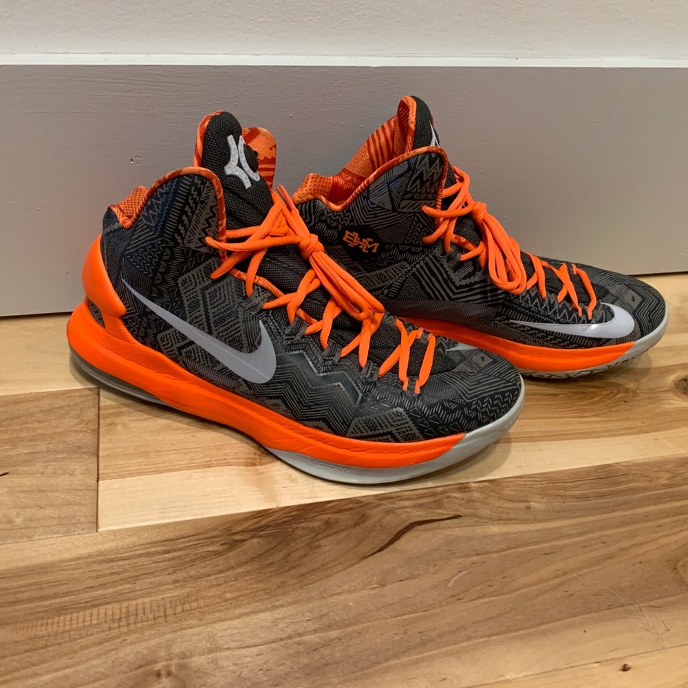 Nike Kevin Durant V BHM Size 10 FREE Shirt